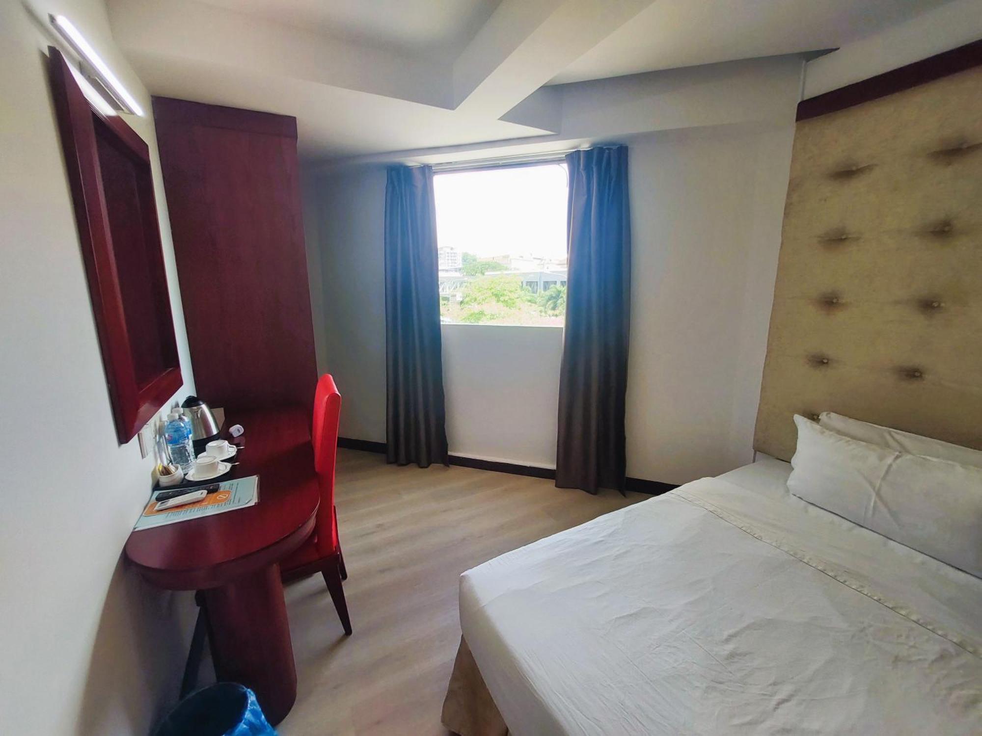 Celyn City Hotel Kota Kinabalu Exterior photo
