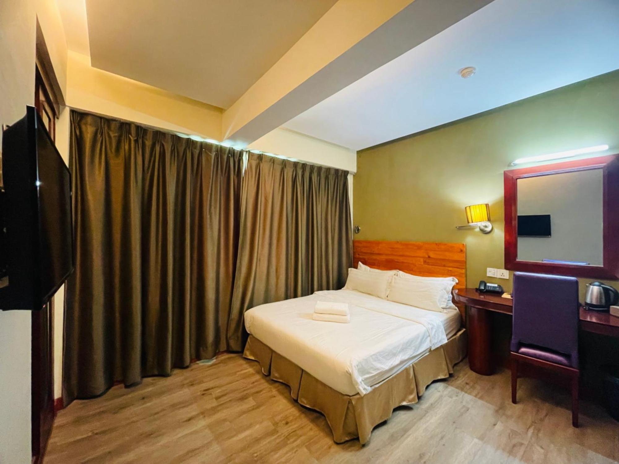 Celyn City Hotel Kota Kinabalu Exterior photo